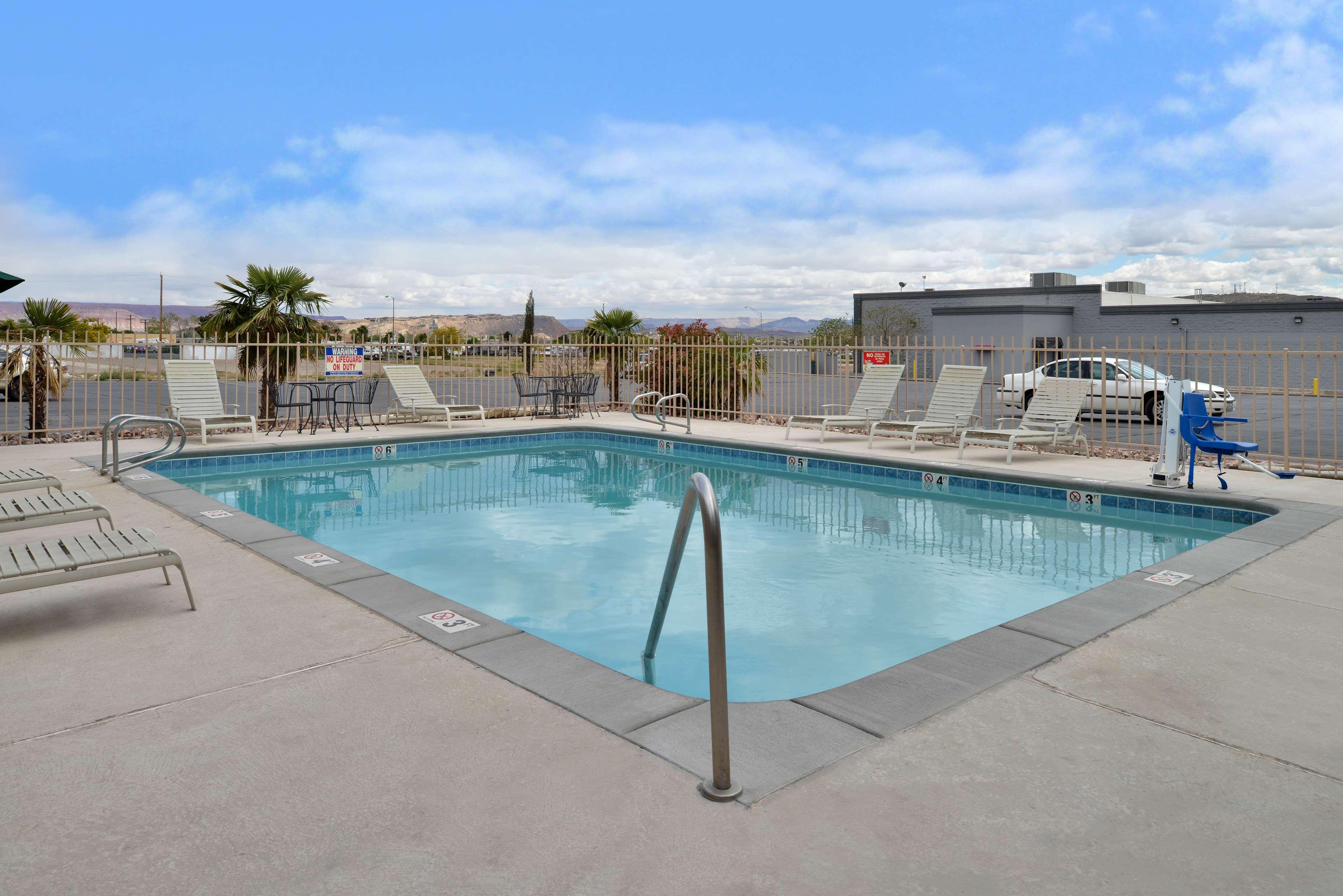 Red Roof Inn St George Ut - Convention Center Сент-Джордж Экстерьер фото